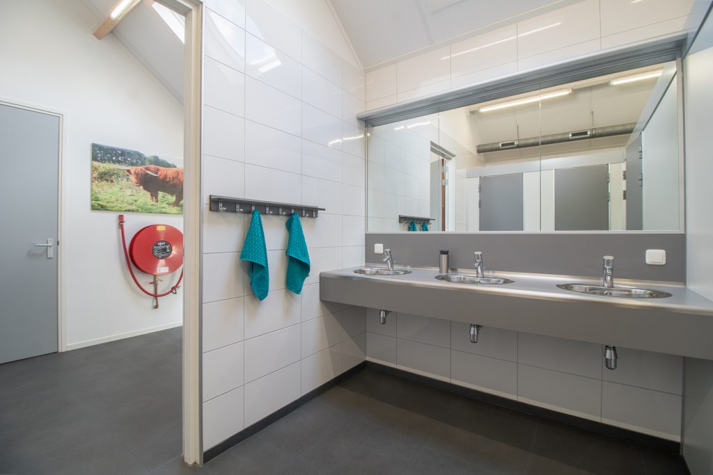 Vernieuwde sanitaire ruimte in Ossenkamp Vakantiehuis